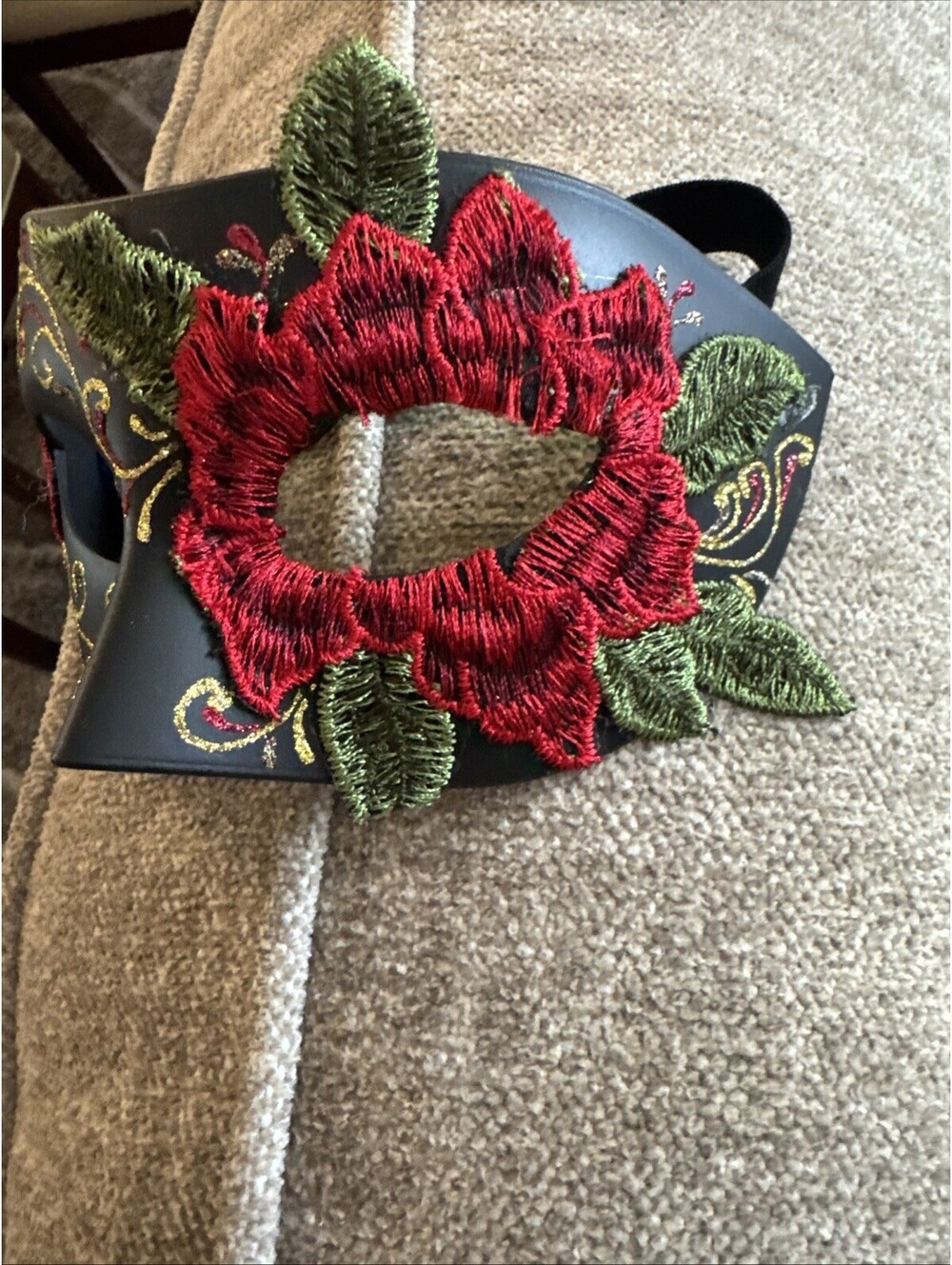 Masquerade Mask Roses - Picture 2 of 9